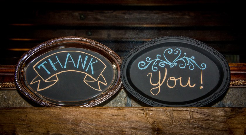 2 oval plates with words "thank you"