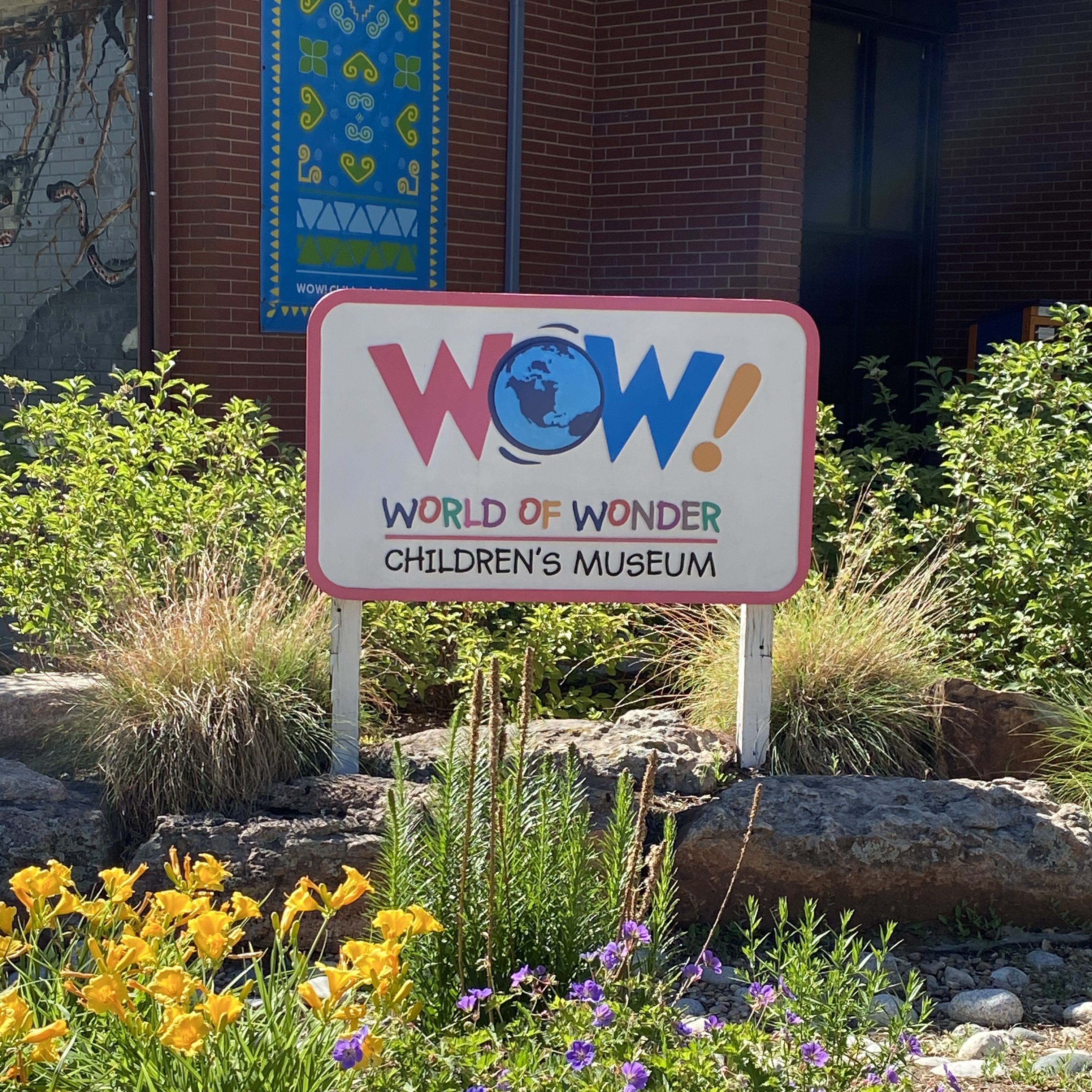 SIGN-WOW!WORLD OF WONDER CHILDREN'S MUSEUM