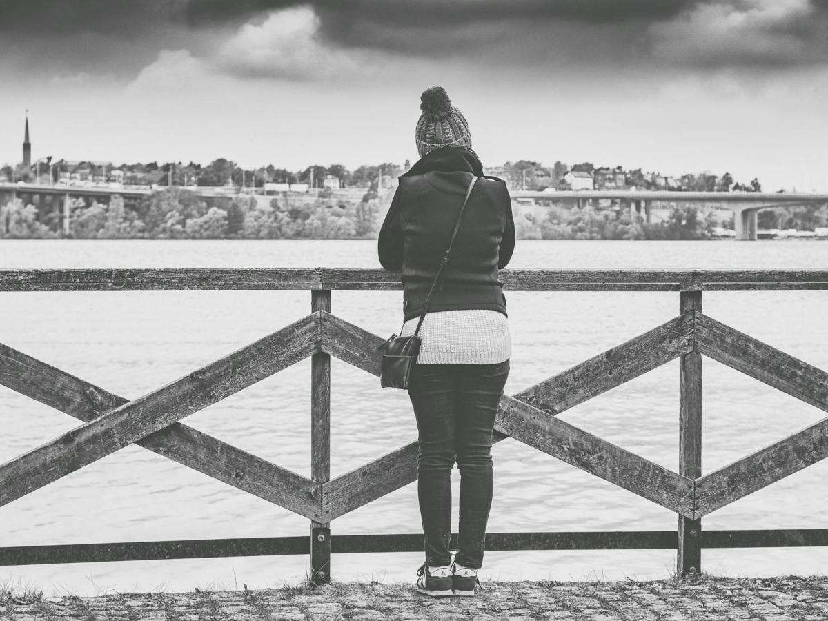 Understanding Seasonal Affective Disorder (SAD): Symptoms and&nbsp;Treatments